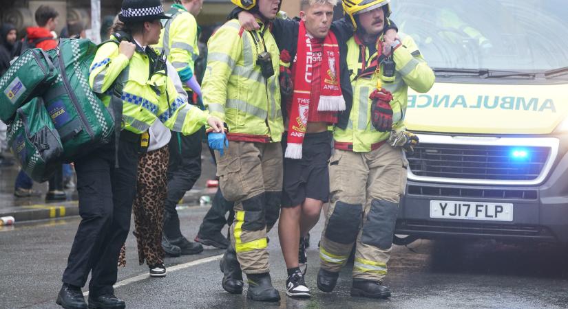Ámokfutás a Liverpool bajnoki fiesztáján: 10 fotón az ijesztő és döbbenetes pillanatok