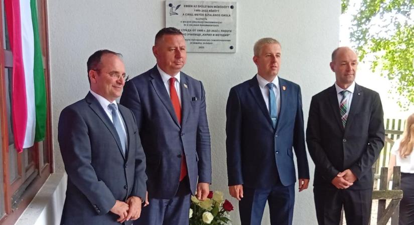 Miért jönnek diplomaták egy kis zalai faluba minden évben?