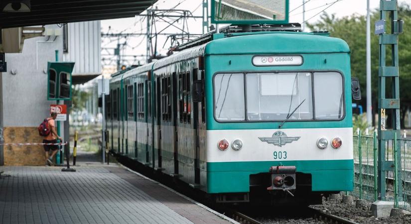 Lázár János bejelentette: a HÉV-ek és a Volánbuszok éjfél után is járnak majd – azonban több kérdés még nincs tisztázva