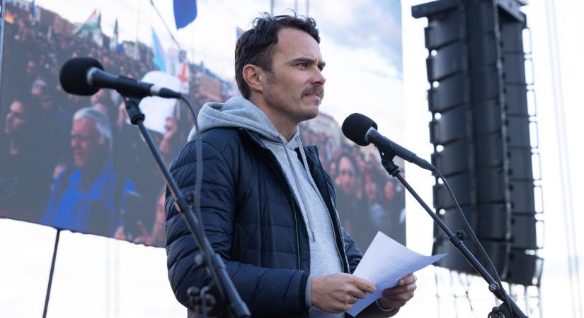 Lengyel Tamás: Még mindig azt hiszitek, hogy hallgatással meg tudjátok úszni?