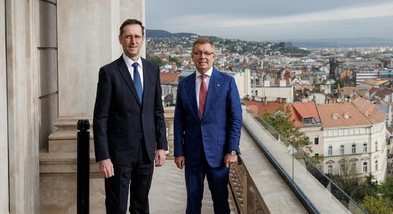 Gránitszilárdságú a Varga Mihály-féle alapkamat