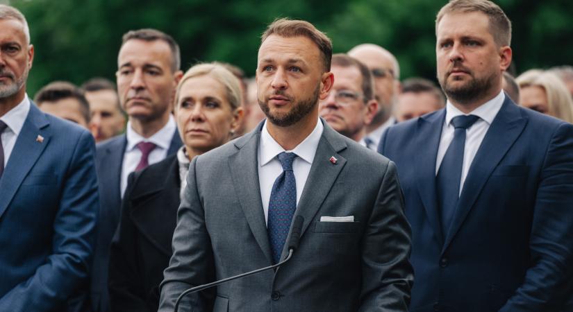 A Hlas várni akar a Covid-amnesztiák jóváhagyásával