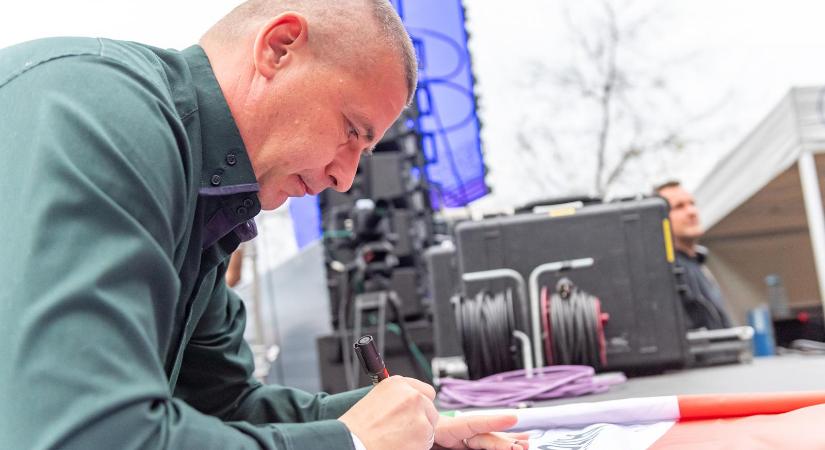 Se hazaárulás, se nemzetbiztonsági ülés – Inkább politikai ügy a Ruszin-Szendi Romulusz elleni támadás