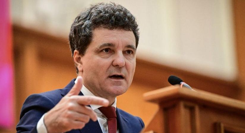 Nagy kihívás előtt áll az új román elnök: kezdődnek a kormányalakítási tárgyalások