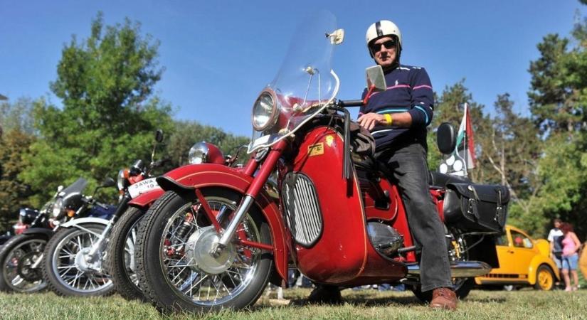 Sokmilliós motorcsodák, amiket a szabolcsiak is szívesen látnának a garázsban