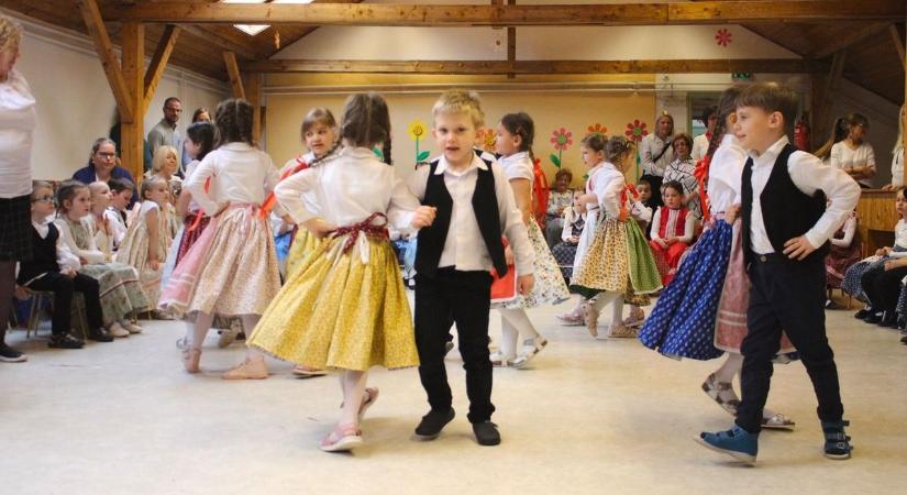Balatoni Katalin: a magyar kultúra, a néptánc közösségi összetartó erő