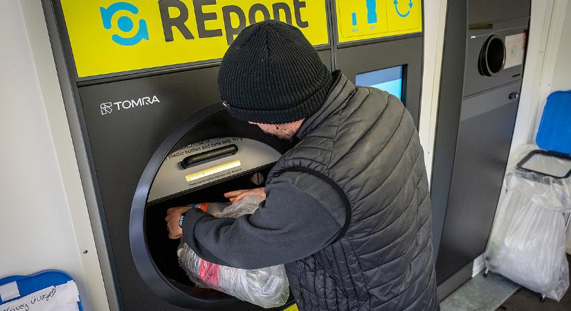 Elképesztő mennyiségű palackot váltottunk vissza a MOHU REpont indulása óta