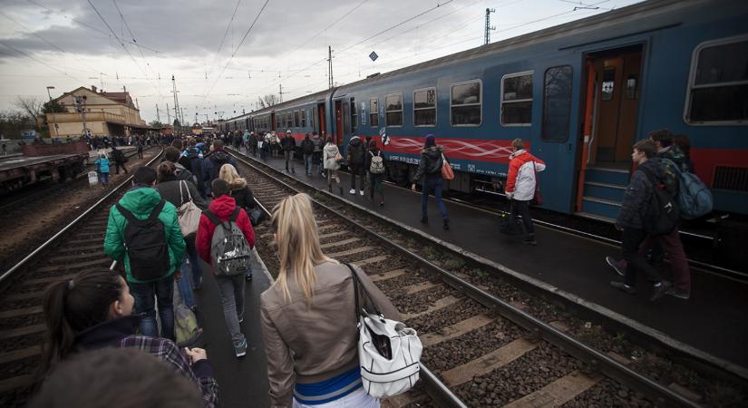 PDSZ: A tankerületek évek óta csak az egynapos osztálykirándulásokat támogatják