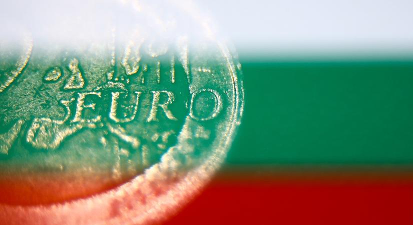 Öles léptekkel halad Bulgária az euró felé