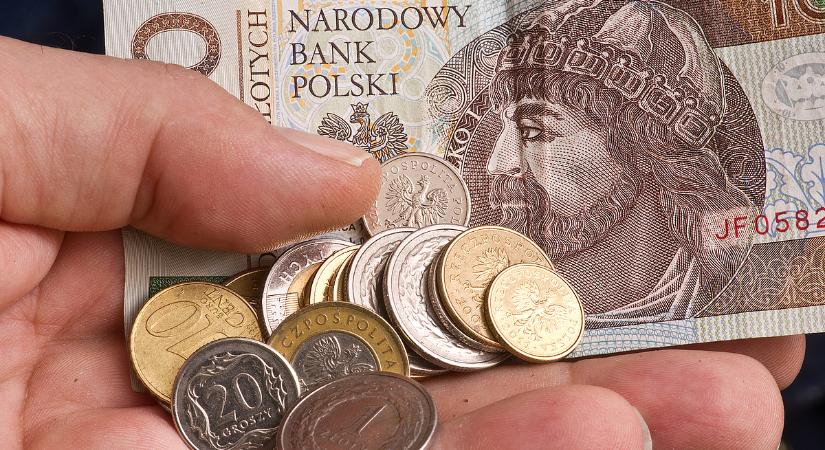 Lengyelország védelmi célokra használhatja fel a Covid után visszamaradt pénzeket
