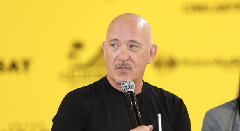 Tom Hanks öccse a Borsnak: „Imádom a pálinkát!