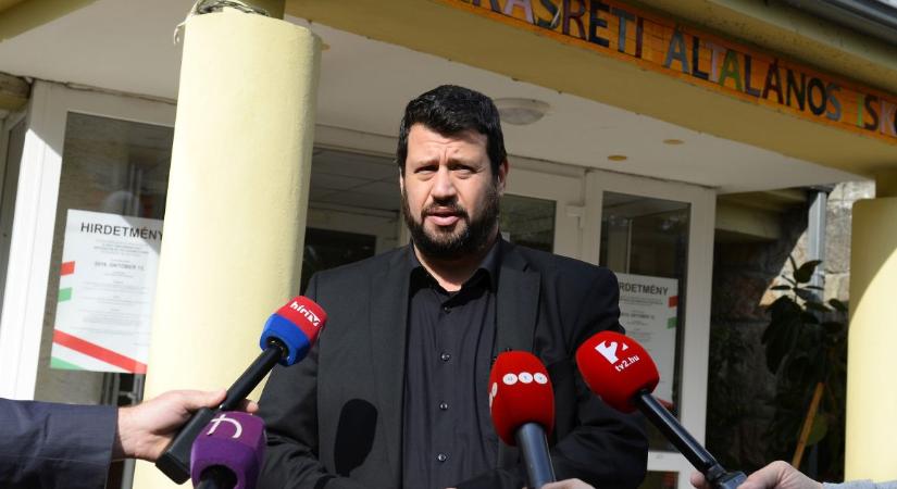 Puzsér Róbert: Civil erőt kell felmutatni, hogy Orbán ne lépje át a vörös vonalat