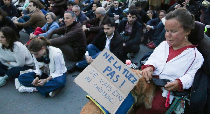 A francia nemzetgyűlés megszavazta az eutanázia legalizálásáról szóló törvénytervezetet