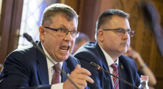 Népszava: 80 százalék szerint Matolcsynak büntetőjogi felelőssége van az MNB-ügyben