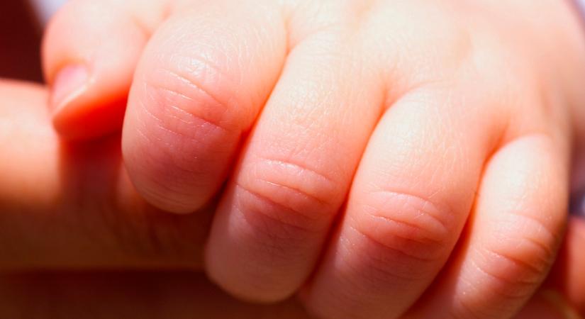 Végig titkolta a terhességét az X-faktor gyönyörű döntőse, a napokban világra hozta első gyermekét (fotó)