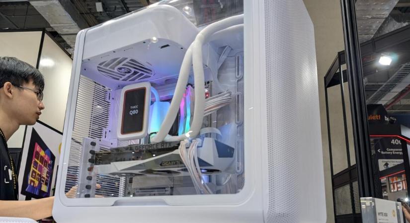 Computex 2025: Szinte teljesen sarok nélküli lett a Hyte új háza