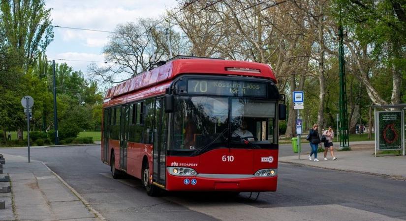 Különleges, húszéves Ganz-buszokat állít forgalomba a BKV: nem kellett az olaszoknak, Budapest boldogan lecsapott rájuk – ez várja az utasokat
