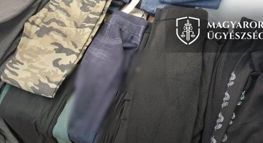 Hamis márkás ruhákat akartak eladni, lebuktak