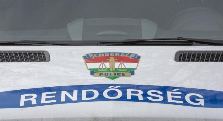 Tréler és furgon karambolozott az M1-esen