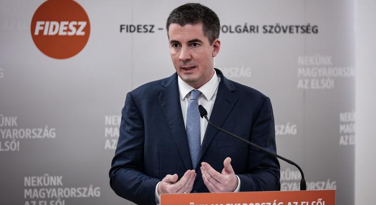 Kocsis Máté szerint brutális cirkusz lesz, beépített embereik vannak a Tisza Pártban