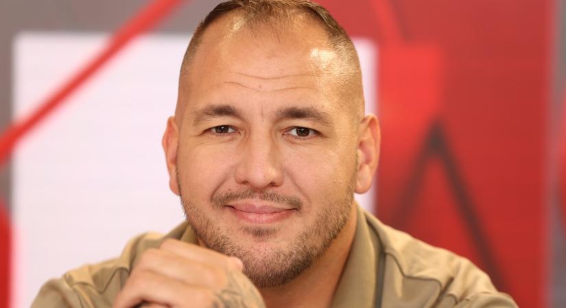 Újra szerelmes Curtis exe: ez derült ki a titokzatos idegenről