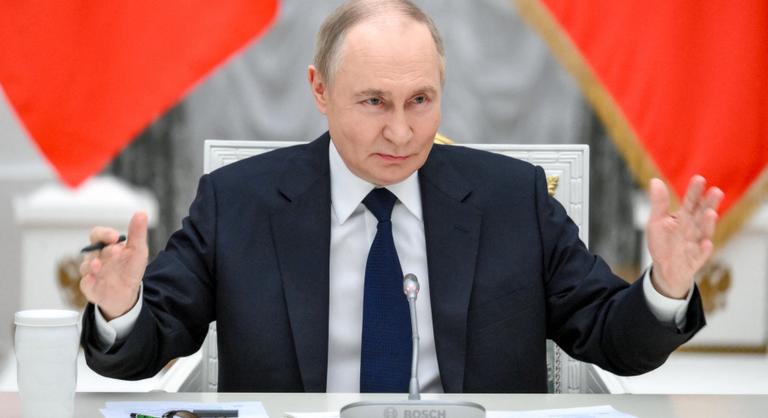 Terítette lapjait Vlagyimir Putyin, ezek a békefeltételei