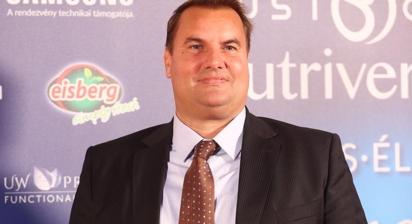 Czene Attila a rákkal való küzdelme után újabb gyermekre vágyott: ezért mondtak le a második babáról Bánhidi Petrárval