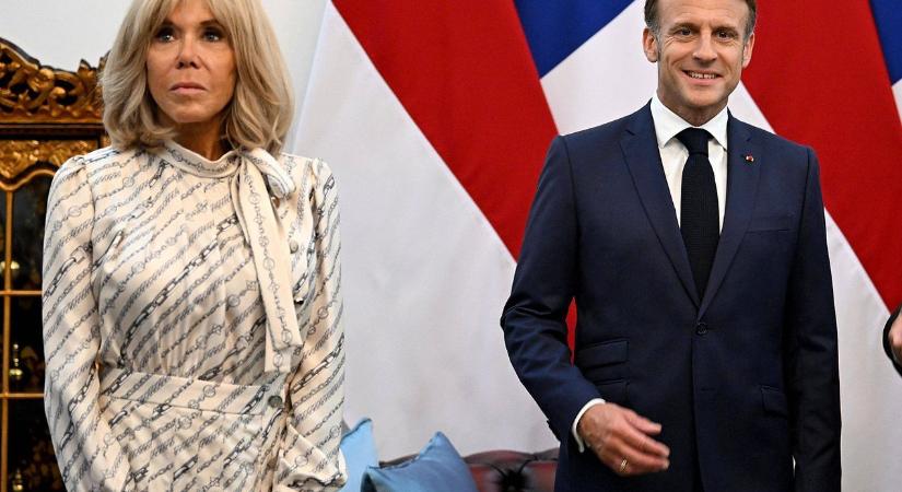 Szájról olvasták le, ezt a durva beszólást kapta az elnök a pofon után feleségétől