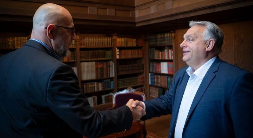Orbán Viktor Kelemen Hunorral egyeztetett a drámai helyzetről