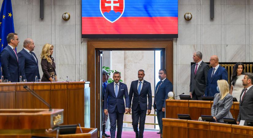 A politikusok közül szinte senki sem elégedett Pellegrini beszédével, bár mindenki mást kifogásol