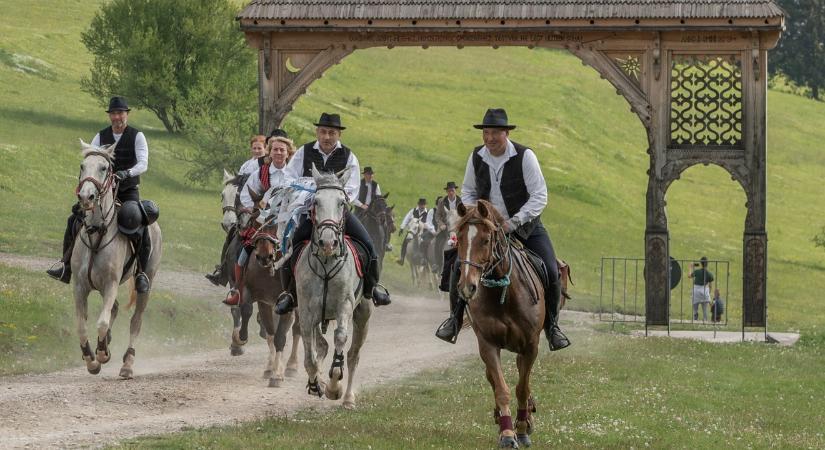 Nyolcadik alkalommal rendezik meg a pünkösdi lovas zarándoklatot
