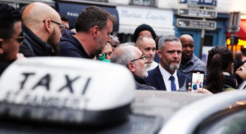 Ismét térdre kényszerült a francia kormány: taxisblokád követte a gazdák ostromát – veszélybe került az új költségvetés
