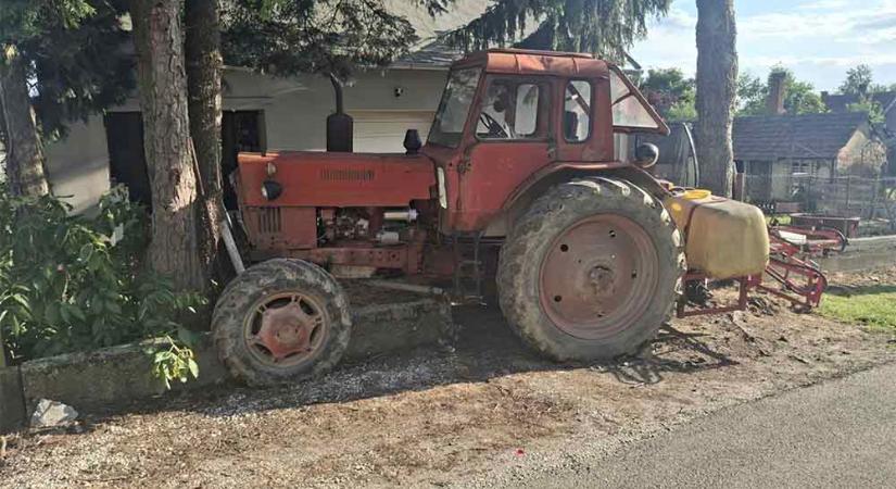 A férfi csak indítani akarta a traktort – nem sejtette, mi jön ezután