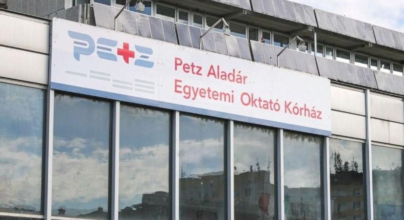Új szemészeti mikroszkóppal műtenek a Petz Aladár Egyetemi Oktató Kórházban