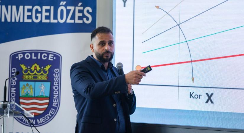 Mélyszegénységből érkezett neurobiológus beszélt a nehéz sorsú gyerekekről Győrben - fotók