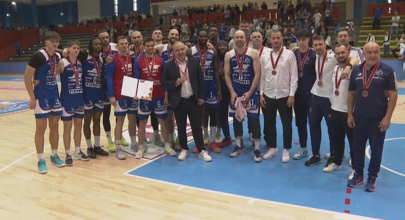Szurkolói Ankétra várta az érdeklődőket az ASE kosárlabda szakosztálya