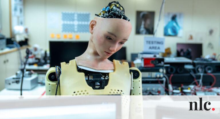 Megzsarolt egy férfit a mesterséges intelligencia, hogy nyilvánosságra hozza a titkos viszonyát