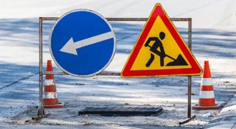Az időjárás közbeszólt: csütörtökön szünetel a kátyúzás Miskolc útjain