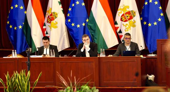 A fideszes képviselők is kiálltak a sajtószabadság mellett a Fővárosi Közgyűlésben