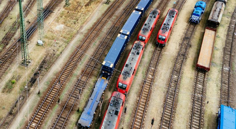Nagy többlet a külkereskedelemben, de gyenge az exportteljesítmény