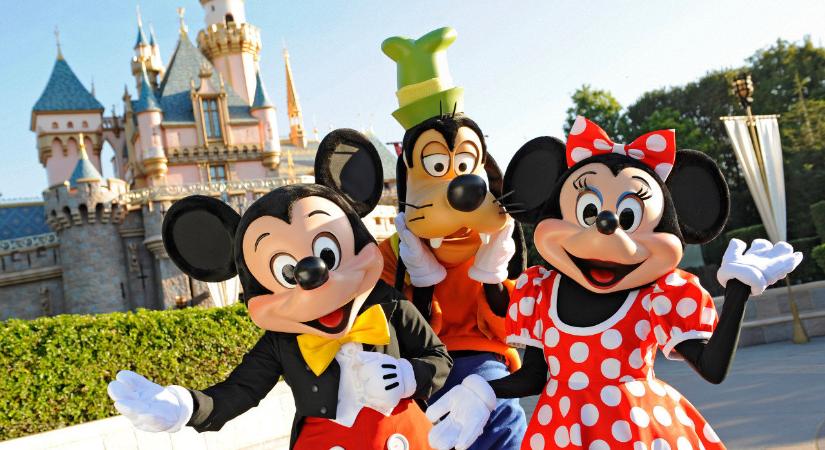 Több ezer embert fognak naponta beoltani Disneylandben