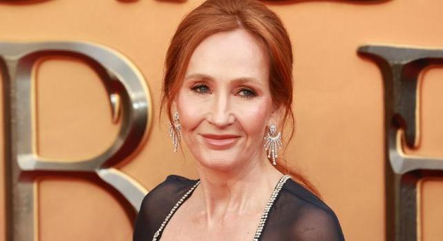 Így reagált J. K. Rowling az új Harryre, Ronra és Hermionéra
