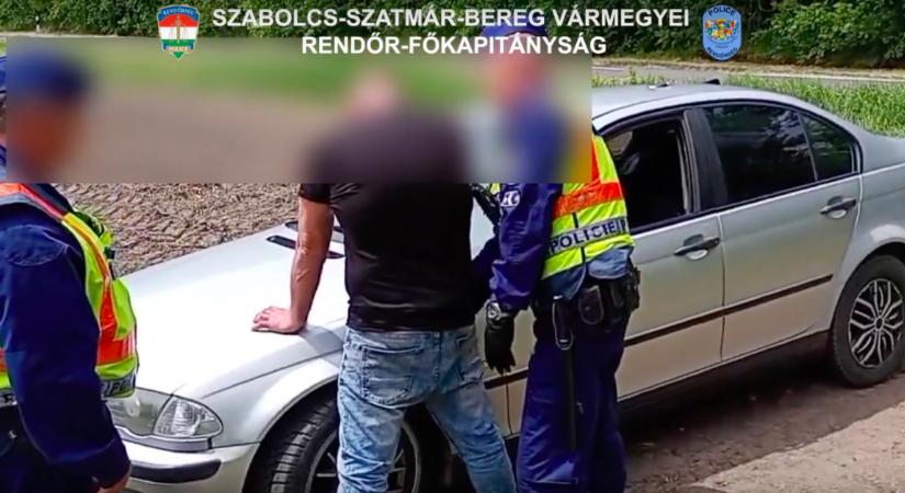 A BMW-je is bizonyítékokat rejtett, de: az encsencsi férfi aranykészletére is érdemes egy pillantást vetni - Fotók