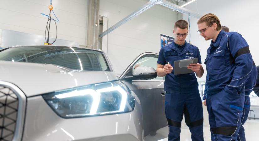Hamarosan teljes létszámmal üzemel a BMW debreceni gyárának szakképzési programja
