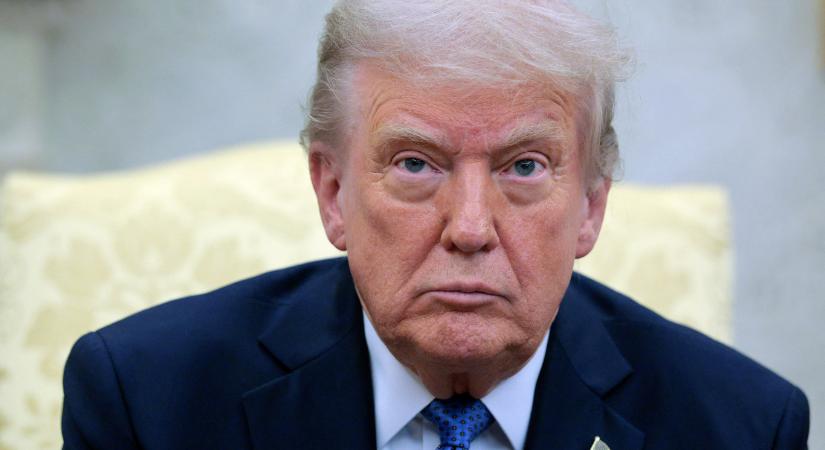 Orbán Viktor a Biblián gúnyolódott, Isten nevét Trumpéval helyettesítette