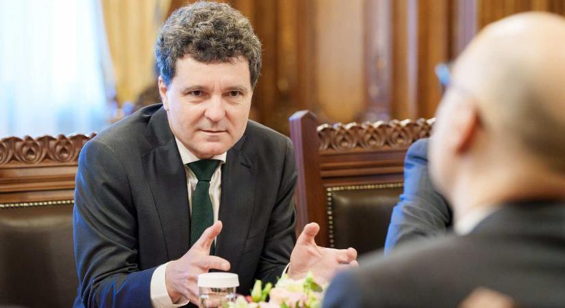 Államfői egyeztetés a munkáltatókkal: június végéig el kell készülnie a deficitcsökkentő intézkedéscsomagnak