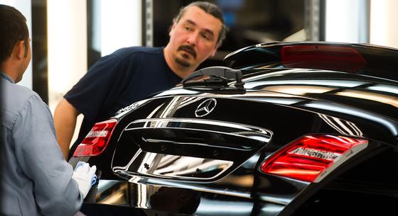A kecskeméti Mercedes is megérezte az autóipar válságát