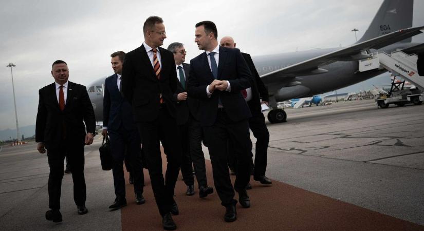 Szijjártó: nem lezárni kell a földgázvezetékeket, hanem újakat építeni, ahogy Bulgária is teszi!