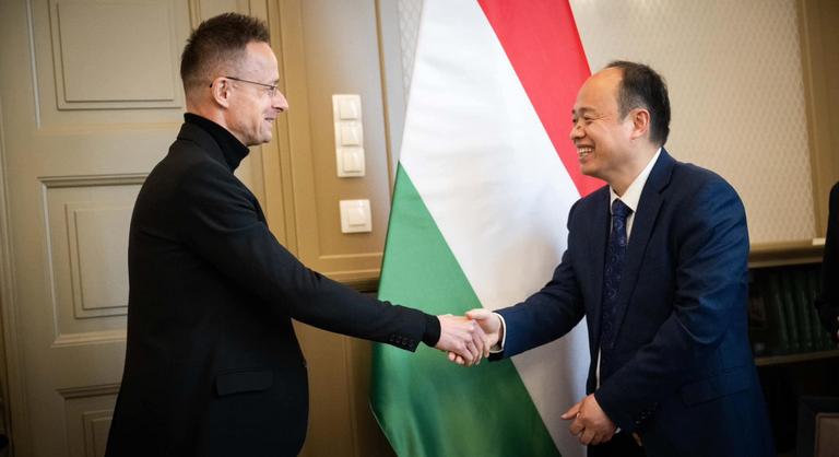Nem tarthatnak népszavazást a szolnoki elektrolitgyárról