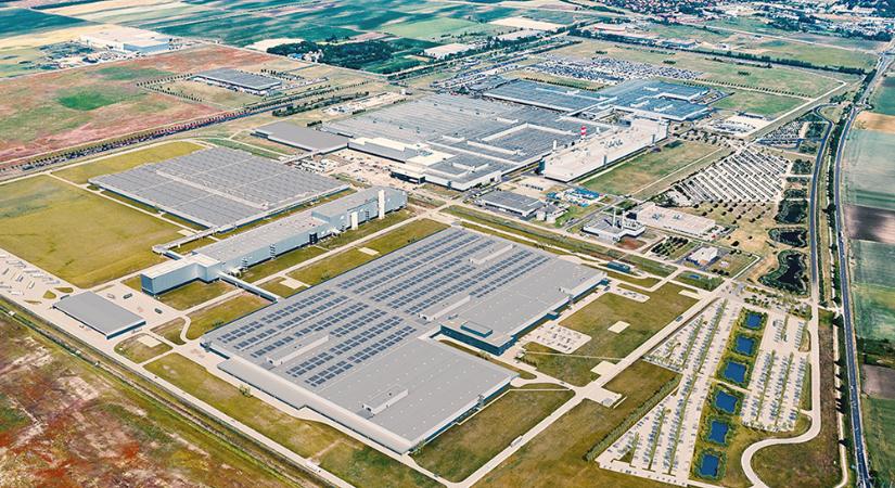 Jelentősen kibővítik a Mercedes kecskeméti gyárát